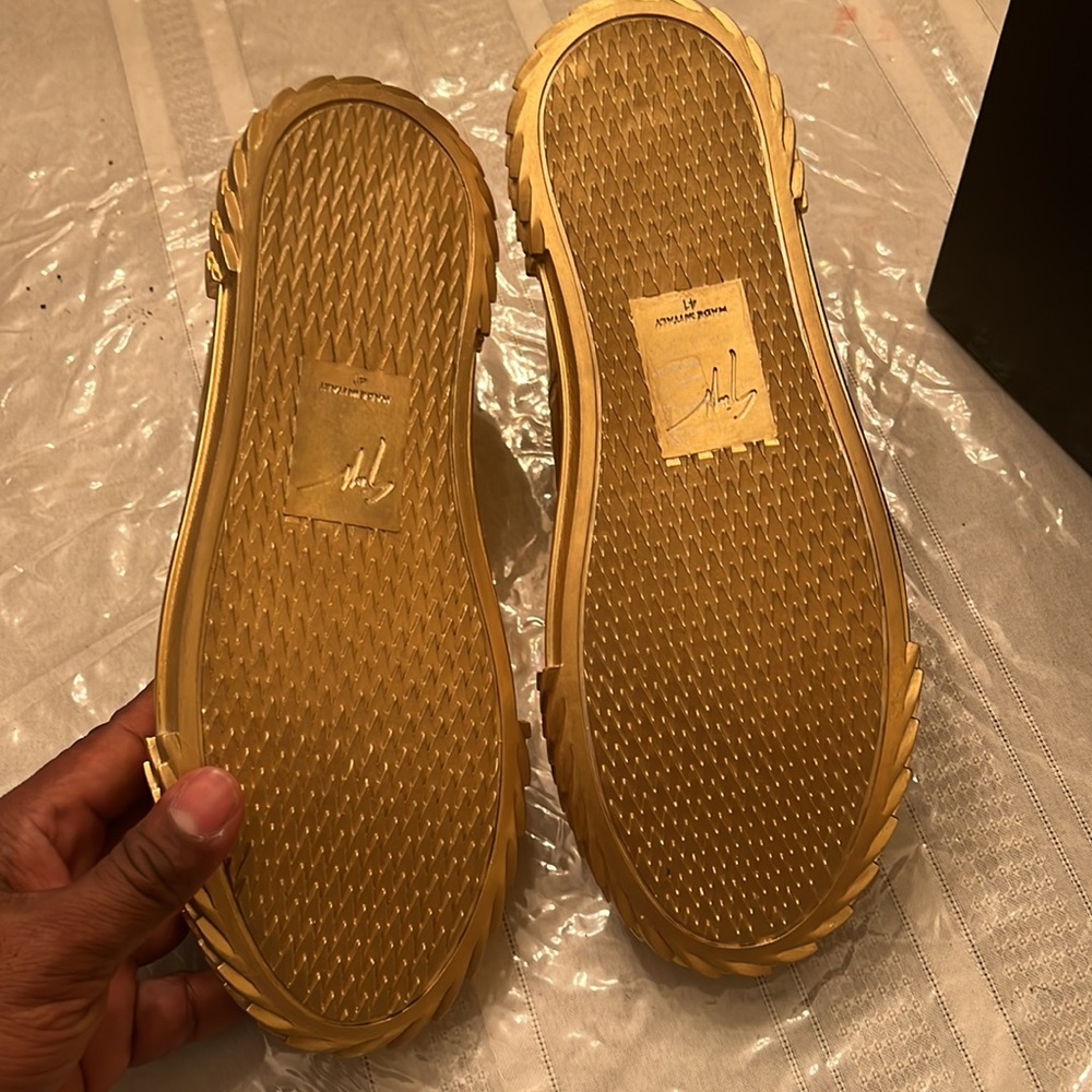 Brand New Golden Embossed Giuseppe Zanotti Men’s Sneakers size 9 - Picture 6 of 7